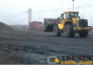 铲车装车视频,铲车作业视频揭秘